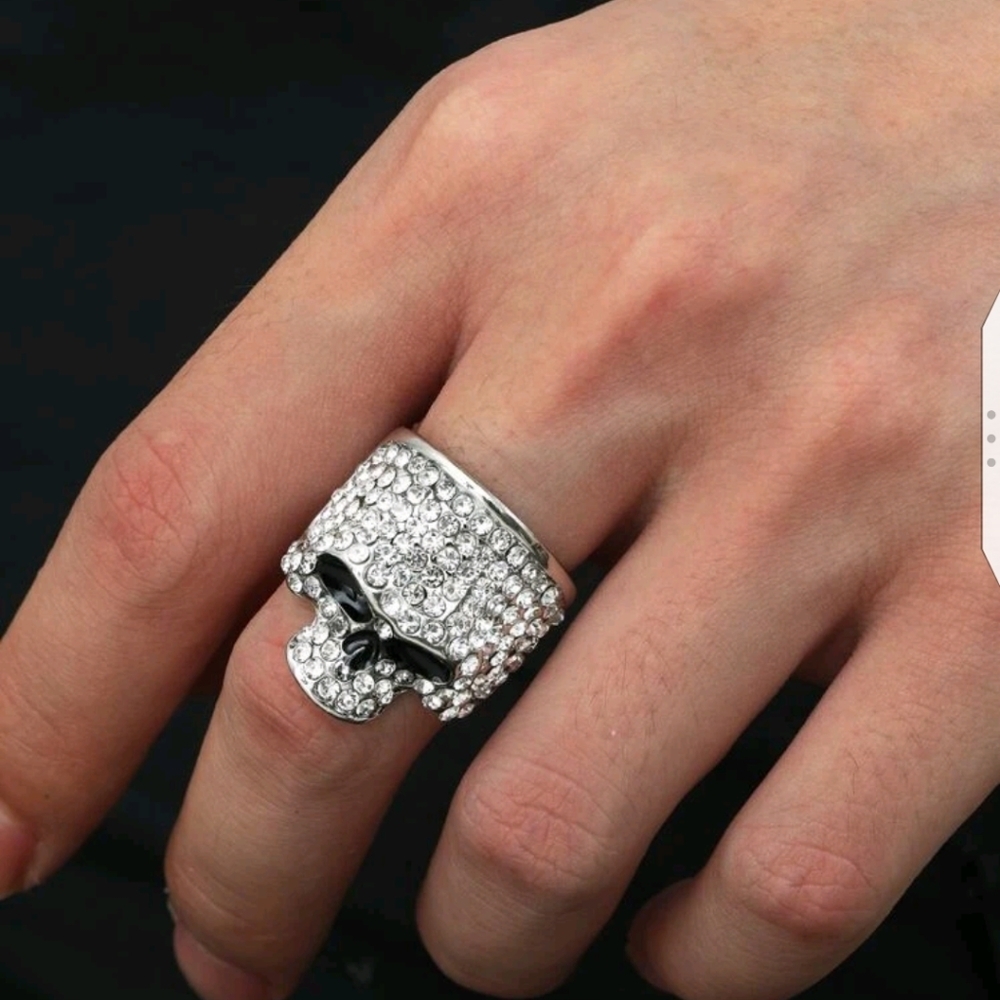 🆕💀RHINESTONE SKULL RING 💀 - Picture 3 of 3
